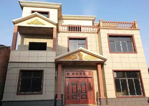 【自建房案例】網友30萬蓋三層自建房，建成效果讓鄰居紛紛仿建！