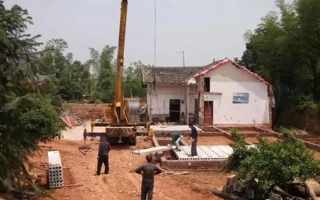 建房自述：一層帶閣樓自建房10萬搞定，養(yǎng)老真是很適合！