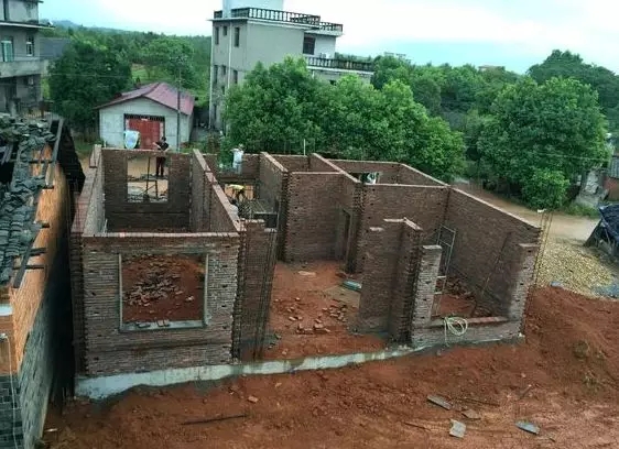 【自建房案例】網友30萬蓋三層自建房，建成效果讓鄰居紛紛仿建！