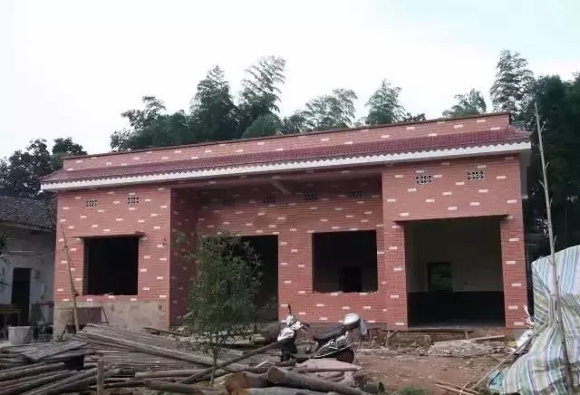 建房自述：一層帶閣樓自建房10萬搞定，養(yǎng)老真是很適合！